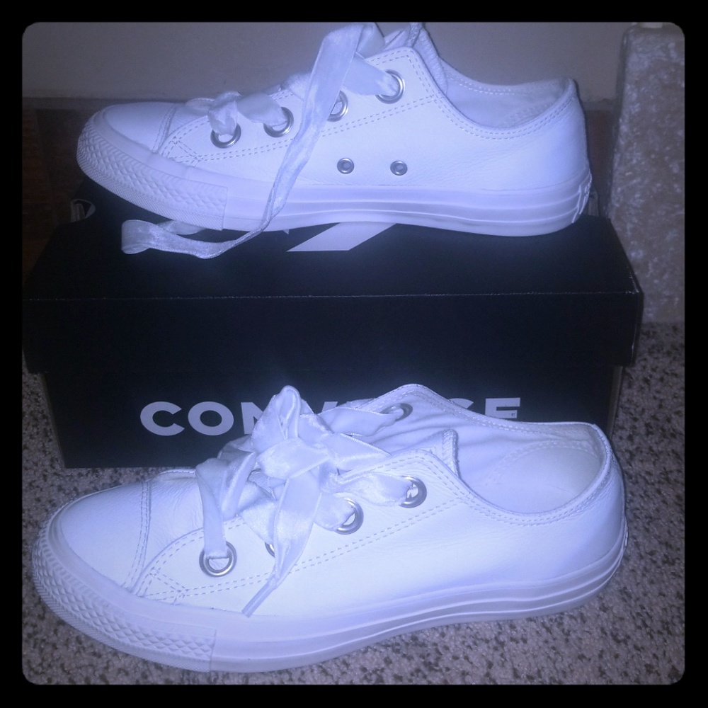 White converse
